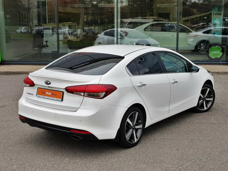 Kia Cerato 2017 белая