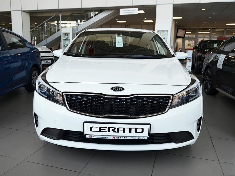 Kia Cerato 2022 черная