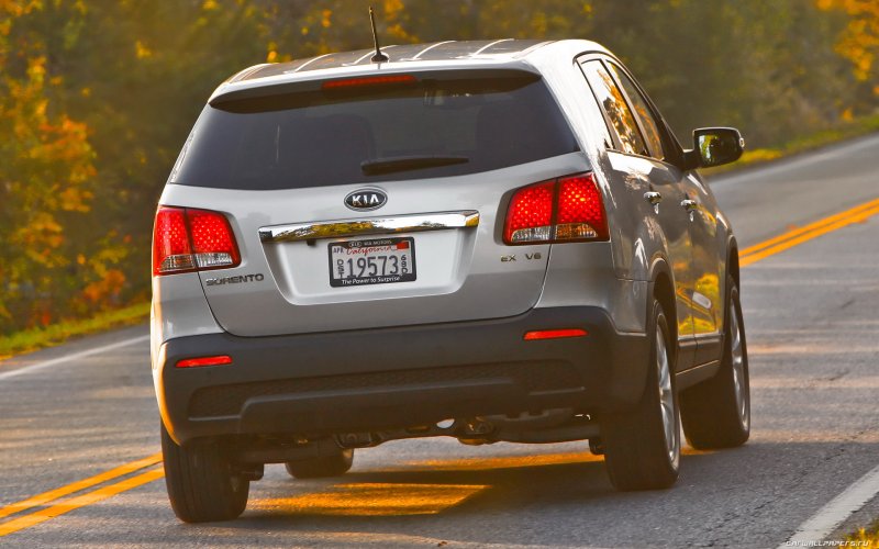 Kia Sorento 2011 зад