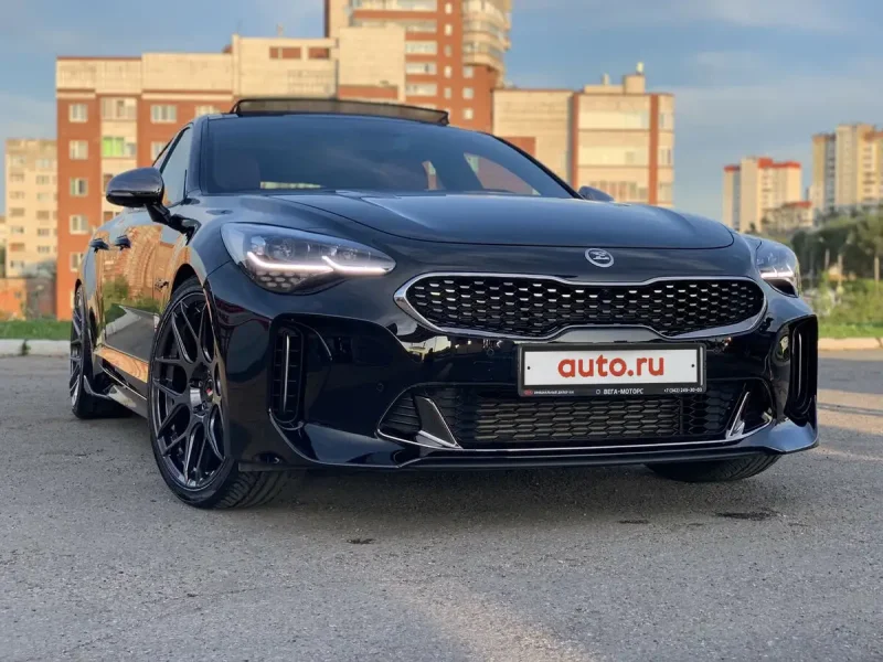 Kia Stinger РІ С‚РµРјРЅРѕС‚Рµ