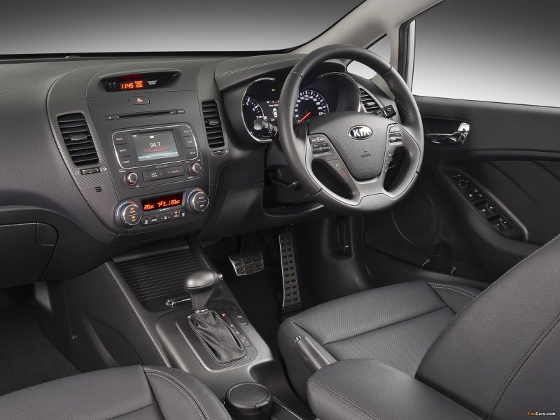 Kia Cerato 2013 Interior