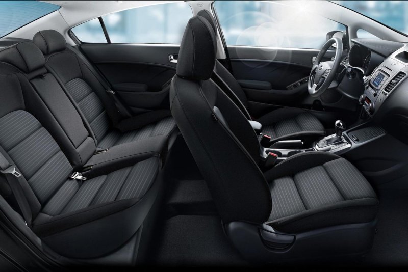 Kia Cerato 2013 салон
