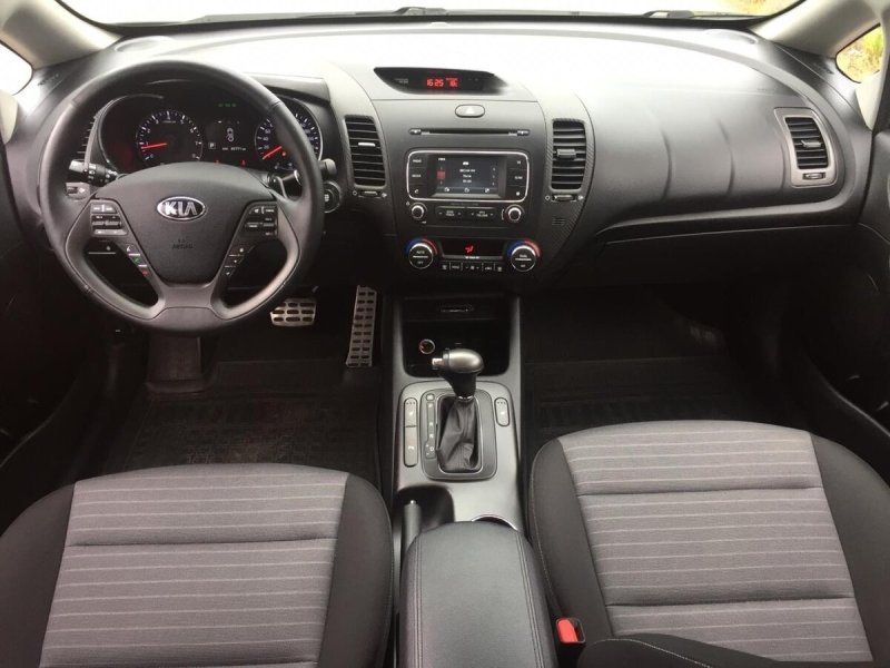 Kia Cerato 2014 Interior