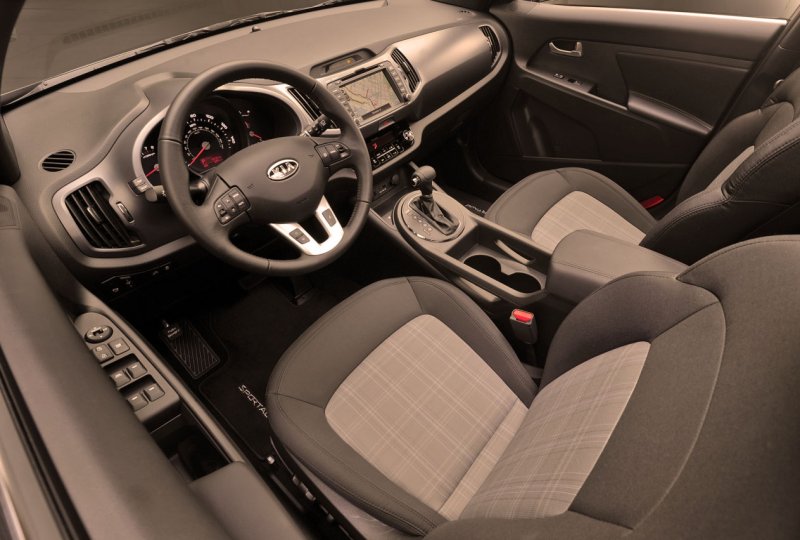 Kia Sportage 2012 интерьер