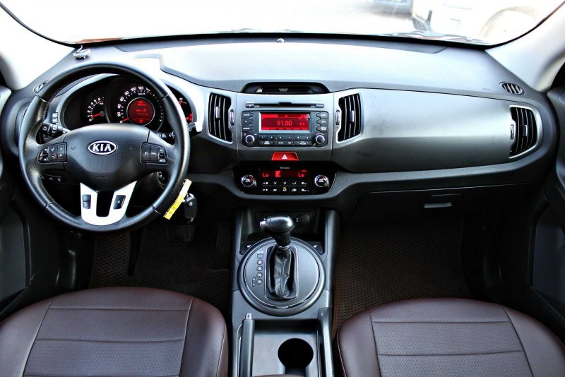 Kia Sportage 2011 Interior