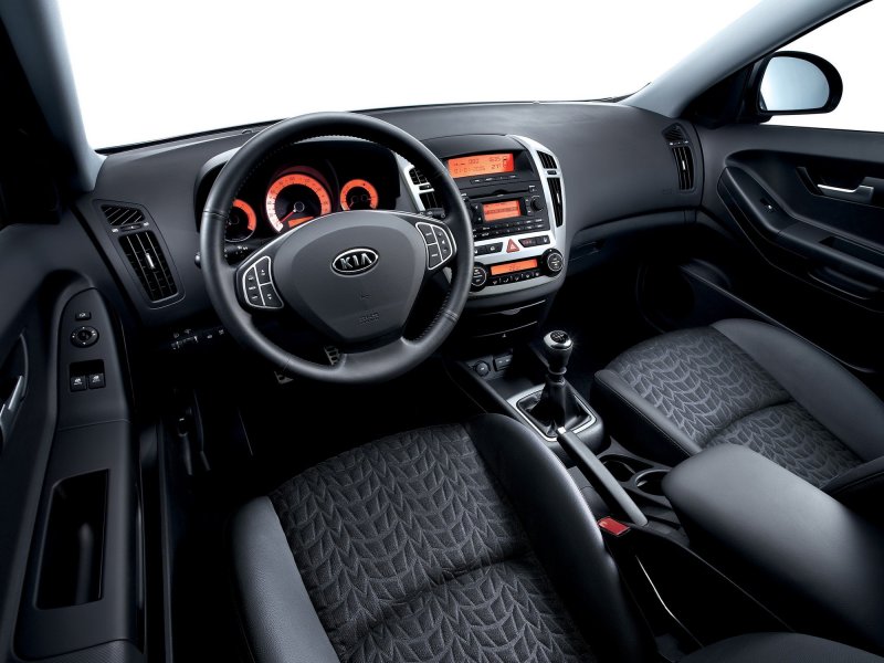 Kia Ceed 2008 салон