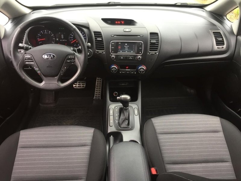 Kia Cerato 2020 салон