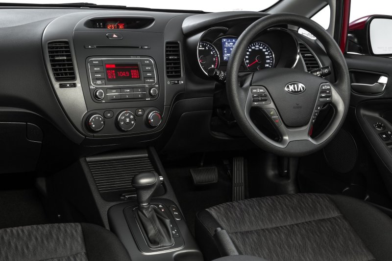 Kia Cerato 2013 комплектации