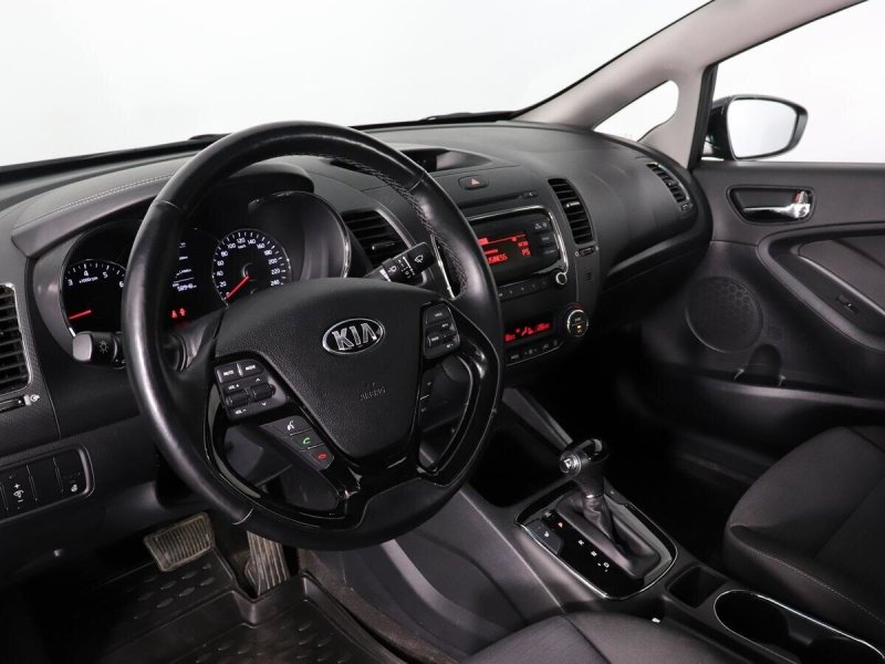 Kia Cerato 2 2012 салон