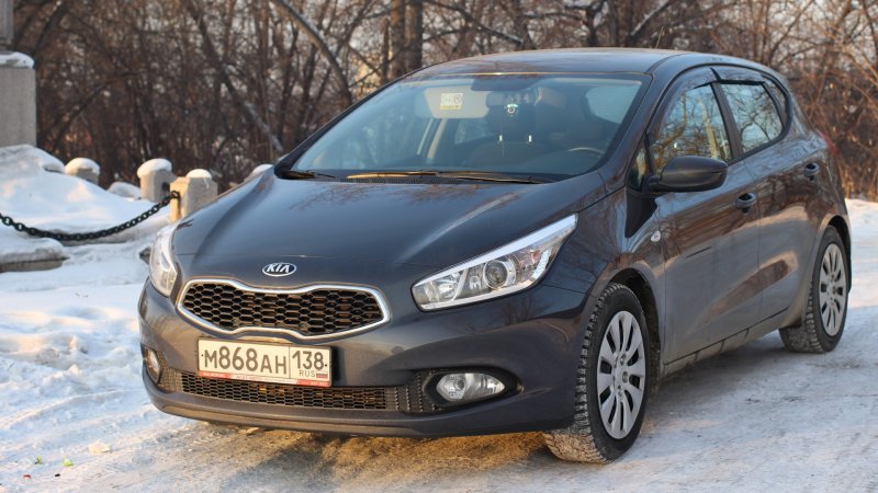 Kia Ceed 2013 универсал коричневый