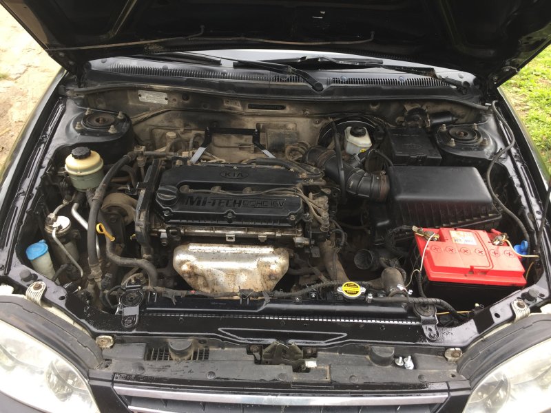 Kia Spectra моторный отсек