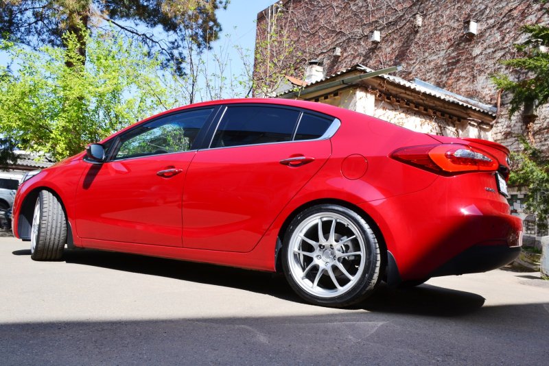 Cerato Koup r18 красный