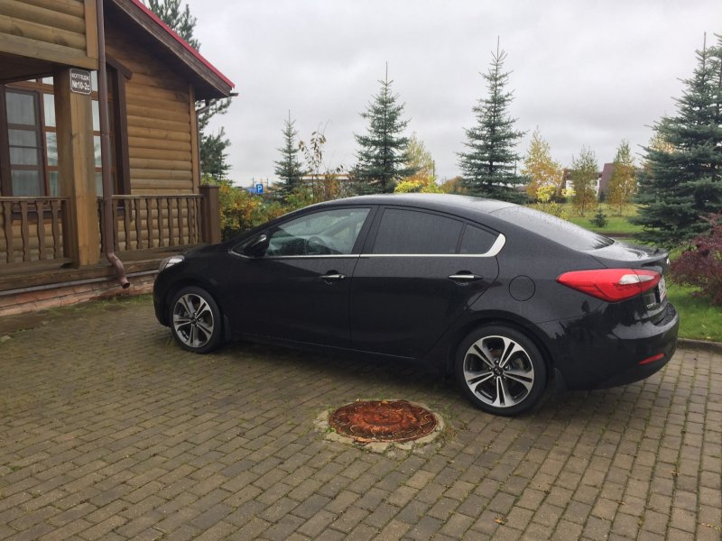 Диски Kia Cerato r16 черные