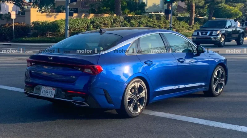 Kia Optima 2020 синяя
