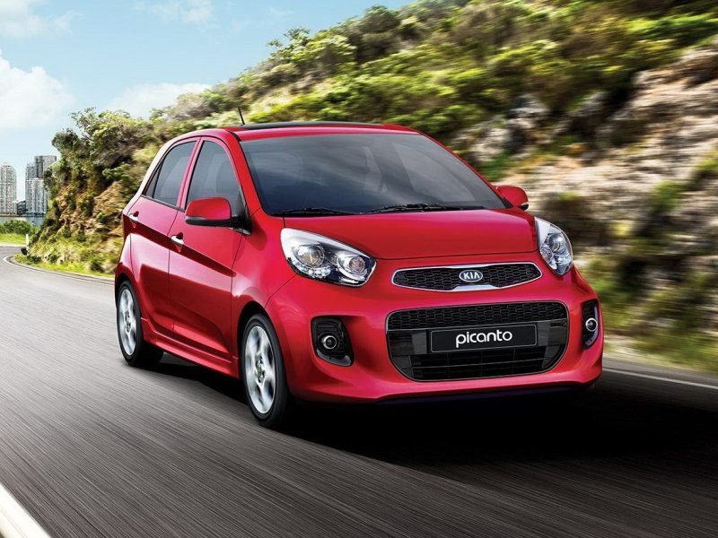 Red Kia Picanto 2012