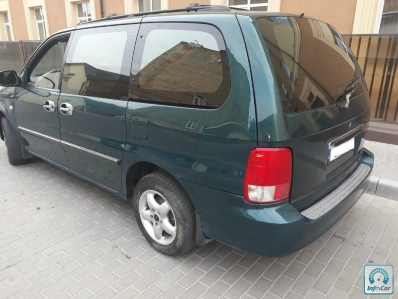 Kia Carnival (2001-2003)