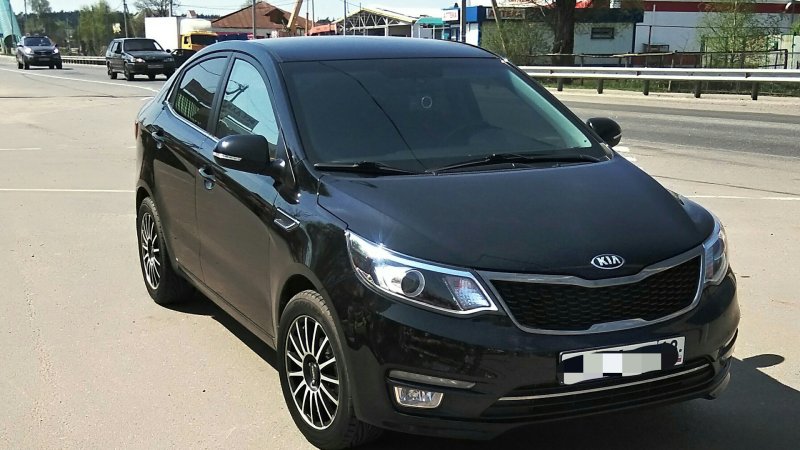 Kia Rio Phantom Black