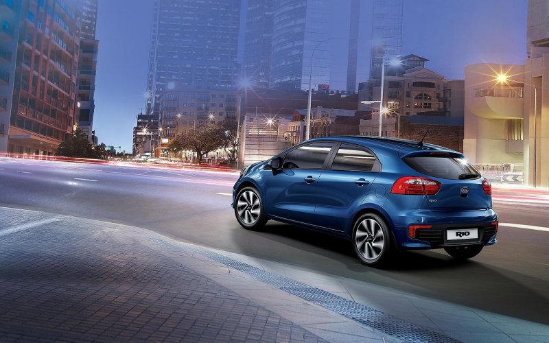 Kia Rio 2016 года хэтчбек