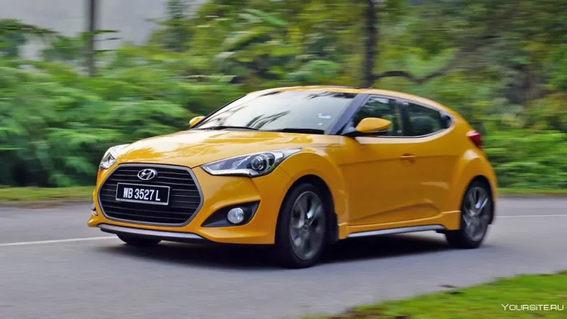 Hyundai Veloster желтый