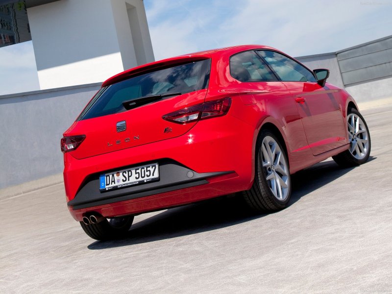 Seat Leon купе