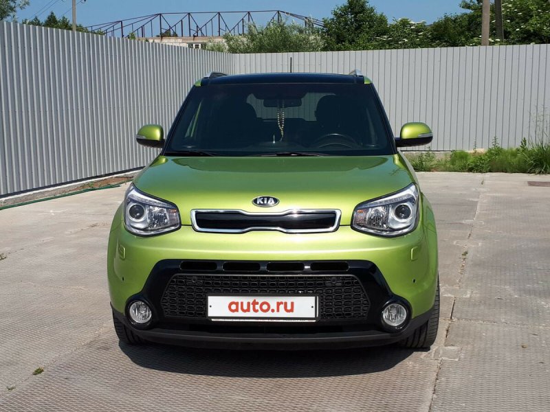 Kia Rio 2013 зеленая