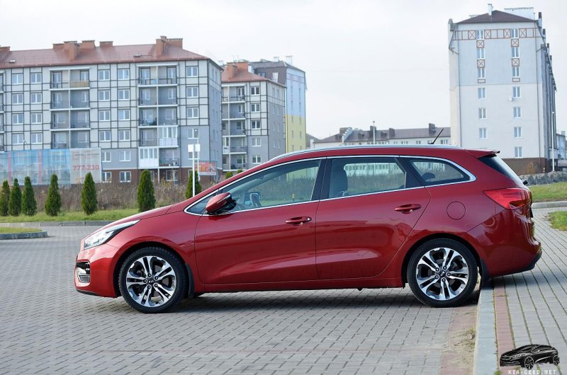 Kia Ceed универсал св