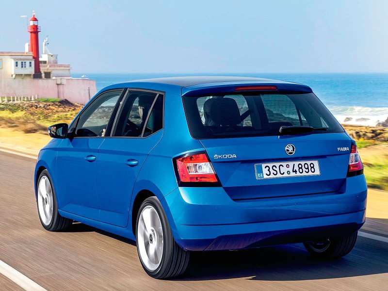 Шкода Fabia 2012