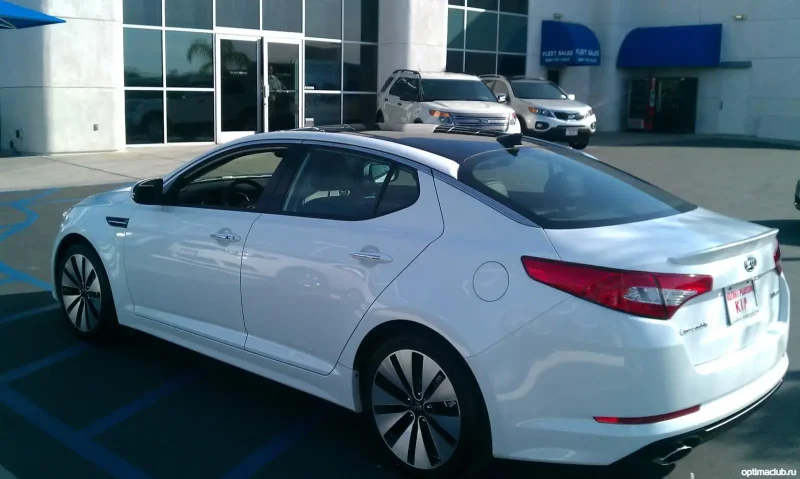 Kia Optima 2012 белый