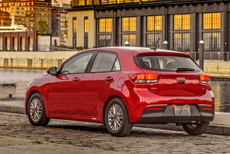 Kia Рио хэтчбек 2019