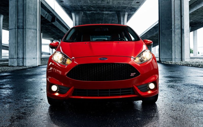 Ford Focus 2013 хэтчбек