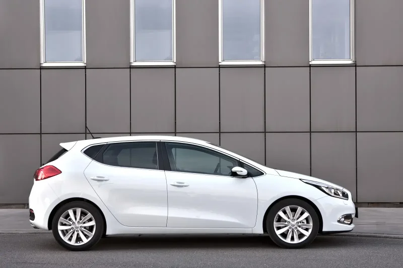 Kia Ceed 2013 седан
