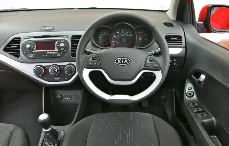 Kia Picanto 2011 салон