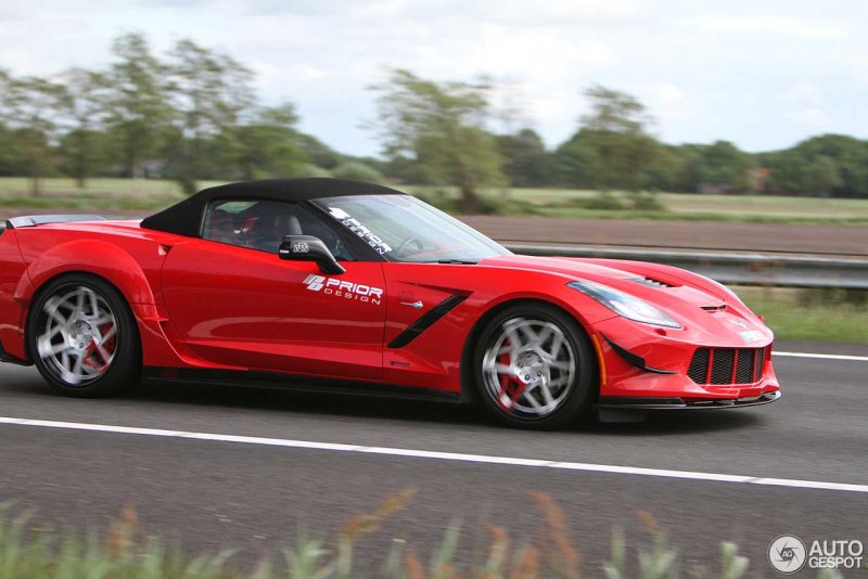 Chevrolet Corvette Stingray c7 сбоку