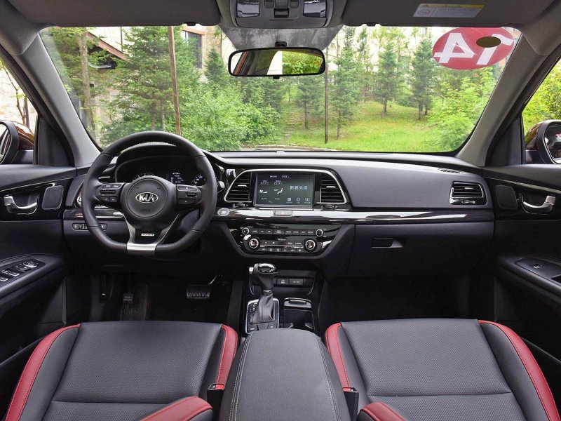 Kia k4