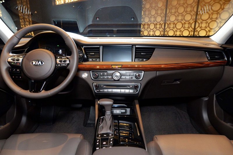 Kia k7 2016
