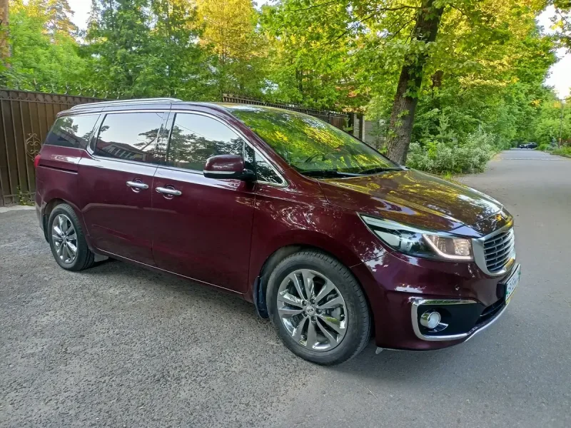 Kia Carnival 3.3
