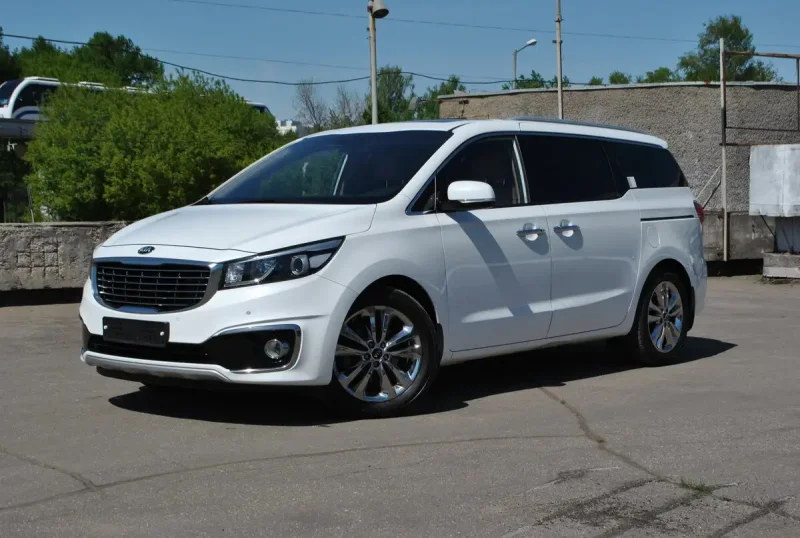 Kia Carnival 4wd