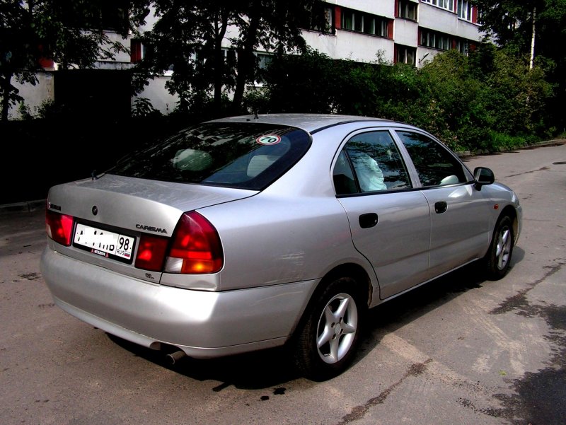 Митсубиси Каризма 2001 1.6