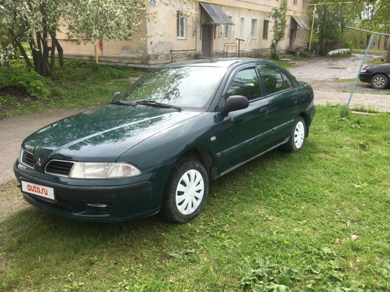Мицубиси Carisma 1999