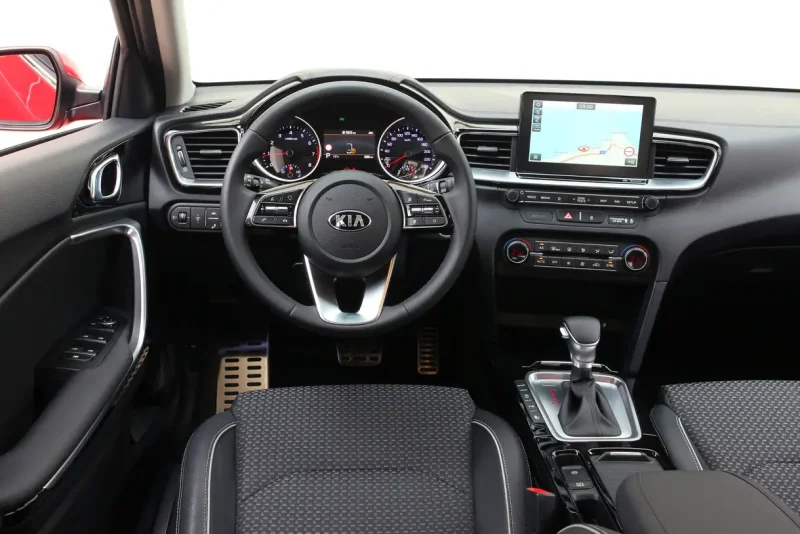 Kia Ceed 2021 салон
