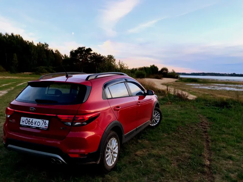 Kia Rio XLINE красный