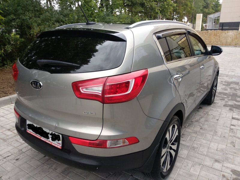 Kia Sportage 2010 белая