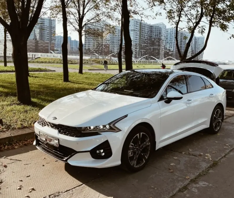 Kia k5 White