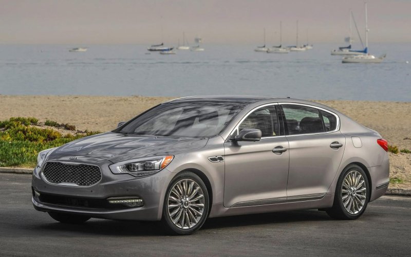 Kia Quoris (к900)