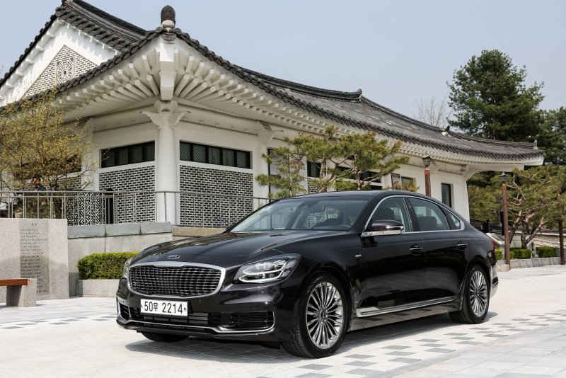 Kia k900