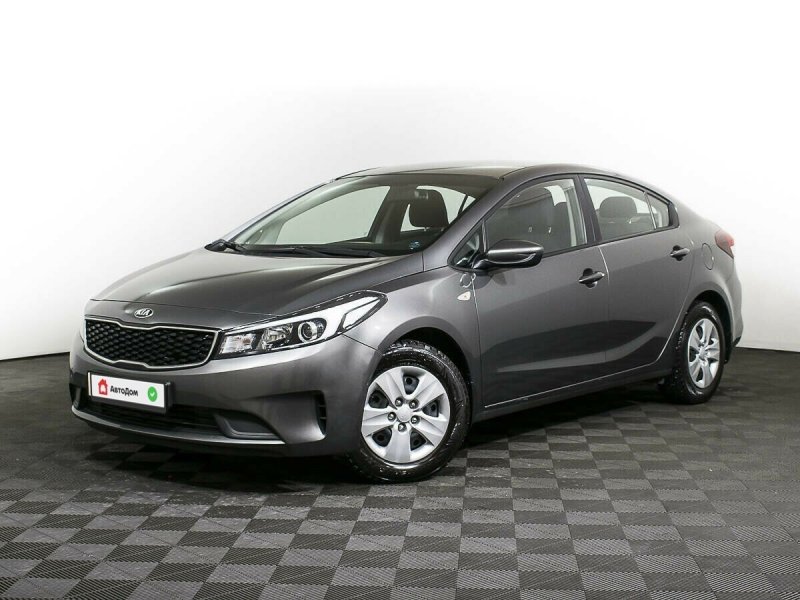 Черная Kia Cerato 2016