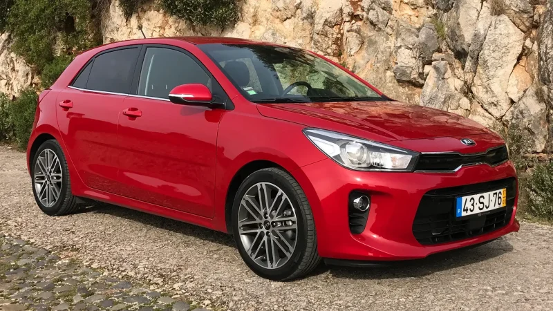 Kia Cerato 2018 красный