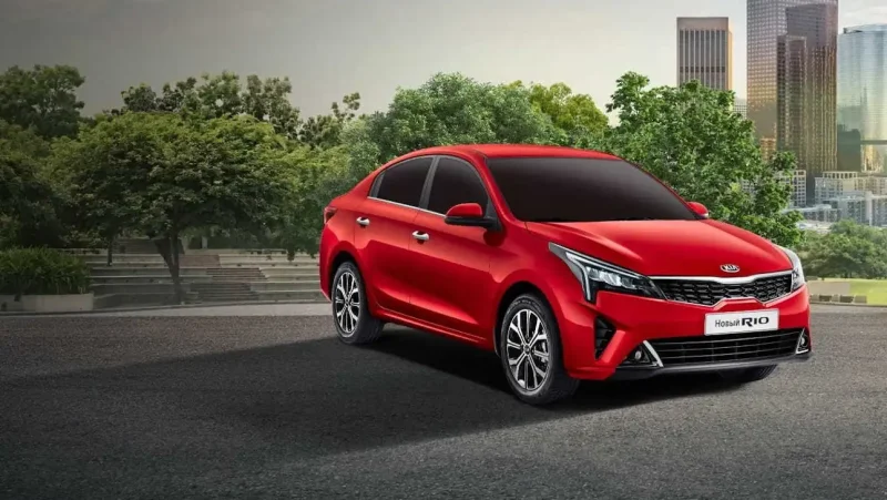 Kia Rio красная хэтчбек