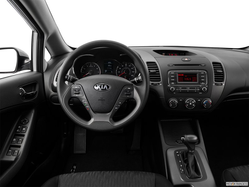 Kia Cerato 2013 салон