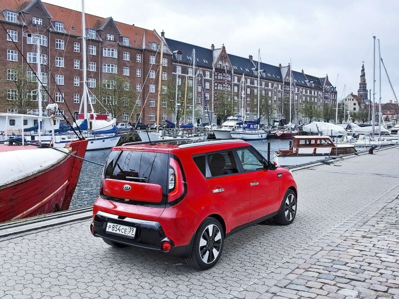 Kia m s Pride